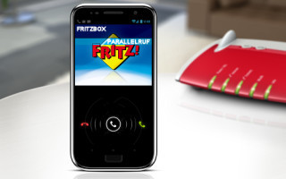 Mit einem „Parallelruf“ lässt die Fritzbox Ihre Telefone zu Hause und Ihr Smartphone gleichzeitig klingeln. So sind Sie immer unter ein und derselben Nummer erreichbar.