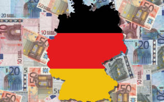 Deutschlandkarte und Euro-Scheine
