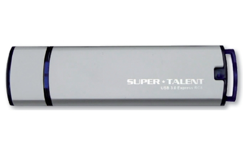 Der Super Talent USB 3.0 Express RC8 nutzt einen Teil des Speichers als Reserve für defekte Flash-Zellen.