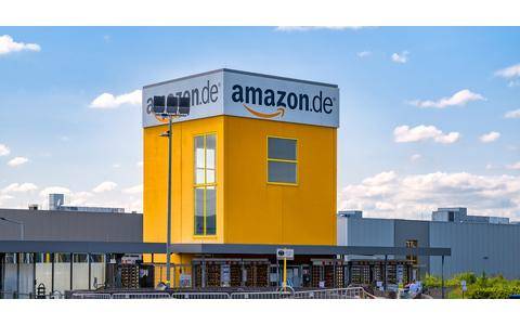 Amazon-Versandzentrum von außen