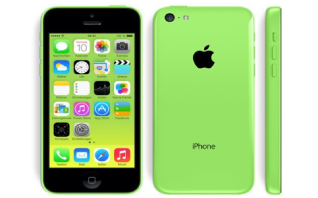 Das iPhone 5C wird seinen Ruf als Ladenhüter nicht los. Apple scheint immer noch mit hohen Lagerbeständen zu kämpfen, mehr als drei Millionen Geräte sollen sich inzwischen angesammelt haben.