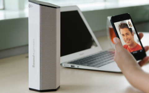 Der Soundblaster AXX 200 von Creative dient nicht nur als portabler Bluetooth-Speaker sondern kann auch als vollwertige externe Soundkarte am PC oder Laptop eingesetzt werden.