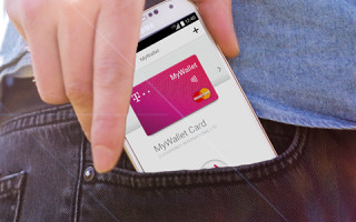 Die Deutsche Telekom macht mit MyWallet das Smartphone zur digitalen Brieftasche. Dazu ist eine Kombination aus App, digitaler Bezahlkarte und NFC-Sticker nötig.