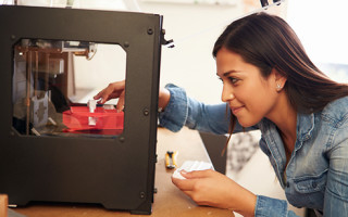 Auch wenn sich die Technologien rasant weiterentwickeln: Bis 3D-Drucker im Mainstream ankommen, dauert es noch mindestens fünf Jahre, prognostiziert Gartner.