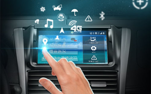 Toyota hat in Zusammenarbeit mit der Asus-Tochter Unimax das Connected-Car-System TIS entwickelt, das als Herzstück auf eine Docking-Station für Tablets setzt. Aktuell wird ein Nexus 7 verwendet.