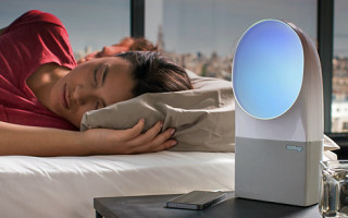 Das Schlaf-System von Withings misst individuelle Schlafzyklen, ermittelt den besten Weckzeitpunkt und simuliert Sonnenaufgang- und untergang für besseres Einschlafen und Aufwachen.