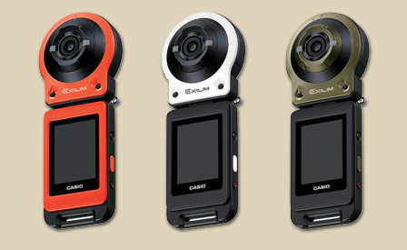 Farbauswahl: Laut Produktfotos bietet Casio seine Action-Kamera Exilim EX-FR10 in den Farben Orange, Weiß und Olivgrün an.