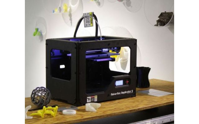 3D-Druck: Die weltweite Auslieferung von 3D-Druckern werde im Jahr 2015 um 98 Prozent zunehmen und sich im Jahr darauf erneut verdoppelt, prognostiziert Gartner. Das 3D-Druckverfahren erreiche in den nächsten drei Jahren einen Wendepunkt.