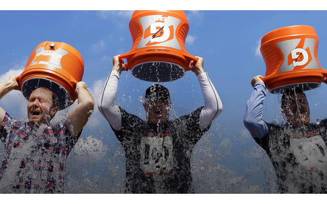 Platz 5 - Zwischen Juni und September teilten Menschen weltweit über 17 Millionen Ice Bucket Challenge Videos, um auf die Nervenkrankheit Amyotrophe Lateralsklerose (ALS) aufmerksam zu machen und Spendengelder dafür zu sammeln. 