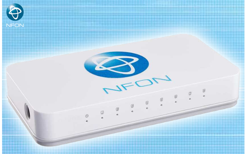Die Nfon Ncloudbox+ wird an das vorhandene Systemtelefon angeschlossen und mit dem Ethernet im Unternehmen verbunden.