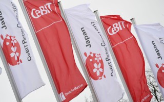 CeBIT-Flagge mit Partnerland Japan