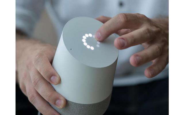 Smarter Lautsprecher Google Home
