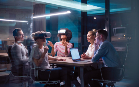 VR-Brillen in einem Meeting