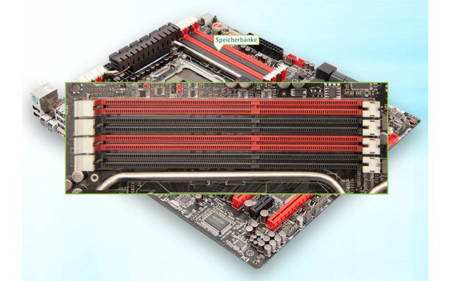 Speicherbänke: Hier gehört der Arbeitsspeicher hinein. Aktuelle Mainboards erwarten DDR3-RAM. Die Farben Schwarz und Rot zeigen, welche Steckplätze jeweils gemeinsam Dual Channel ermöglichen.