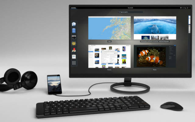 Librem 5 mit Monitor und Tastatur