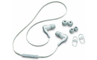 Das Bluetooth-Stereo-Headset BackBeat Go von Platronics ermöglicht kabelloses Musik hören und Telefonieren.