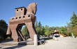 Ein Nachbau des Trojanischen Pferds in Troja, Türkei