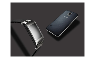 Mit der Gear 2 und der Gear 2 Neo zeigt der koreanische Elektronikkonzern auf dem MWC auch die zweite Generation seiner smarten Armbanduhren als Zubehör zum Galaxy S5.