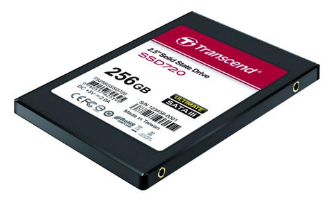 Platz 8: Transcend SSD720 - Die SSD720 präsentiert sich als akzeptabler Allrounder mit Schwächen beim Lesen von großen Dateien.
