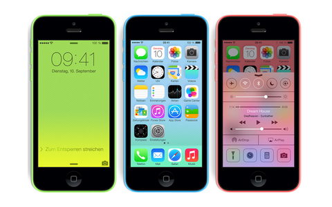 Design -  Laut dem japanischen Blog macotakara.jp soll es sich bei dem neuen iPhone optisch um eine Mischung aus dem "Einsteiger-Modell" iPhone 5c und dem iPod nano (7. Generation) handeln. Vom iPhone 5c sollen die abgerundeten hinteren Ecken sowie das Au