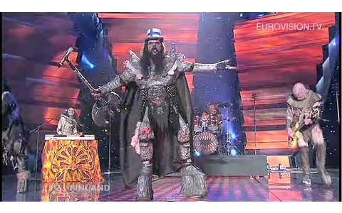 Finnland 2006 - "Hard Rock Hallelujah" grölten 2006 die Hardrocker von "Lordi". Die Finnen von Sinnen traten in Monsterkostümen auf, die jeden Gruselfilmausstatter in Hollywood blass aussehen lassen und: Sie gewannen den Eurovision Song Contest.