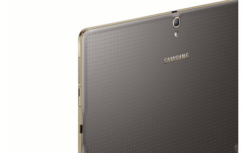 Samsung Galaxy Tab S 10.5 - Den starken Prozessoren stehen üppige 3 GB Arbeitsspeicher zur Seite. Zu Performance-Problemen sollte es unter dem aktuellen Android 4.4 KitKat daher nicht kommen.