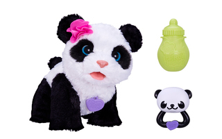Pom Pom, mein Baby Panda - Der neueste Zuwachs im süßen Streichelzoo der Furreal Friends von Hasbro heißt Pom Pom, kann sich aufsetzen, krabbeln und vergnügt brabbeln.