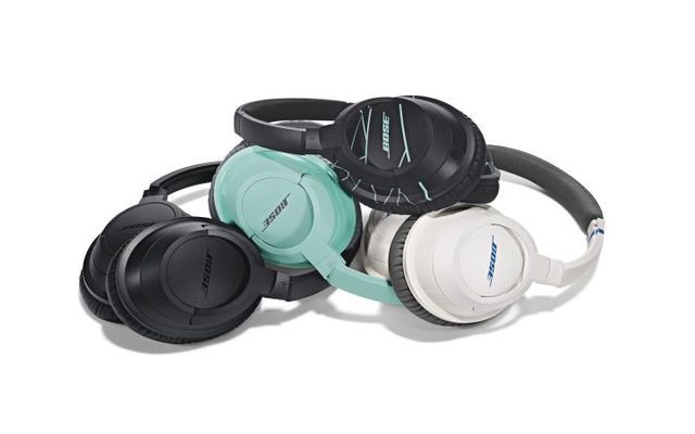 Peppig: Zurück in die 80er geht es – zumindest farblich – bei den Bose-Kopfhörern der Sound­True-Serie (180 Euro).