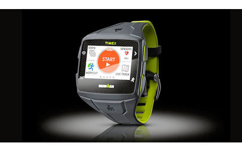 Timex Ironman One GPS+ - Auch der Uhrenhersteller Timex hat eine Smartwatch im Programm. Die Ironman One GPS+ braucht dank eines integrierten 3G-Mobilfunkmodems kein Smartphone, um Fitness- und GPS-Daten oder E-Mails zu versenden.