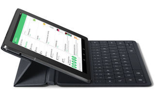 Dank einer magnetisch befestigten, leicht bedienbaren Tastatur soll sich das Nexus 9 Tablet nicht nur für die Freizeit, sondern auch für die Arbeit eignen. Die Tastatur wird laut Google separat erhältlich sein.