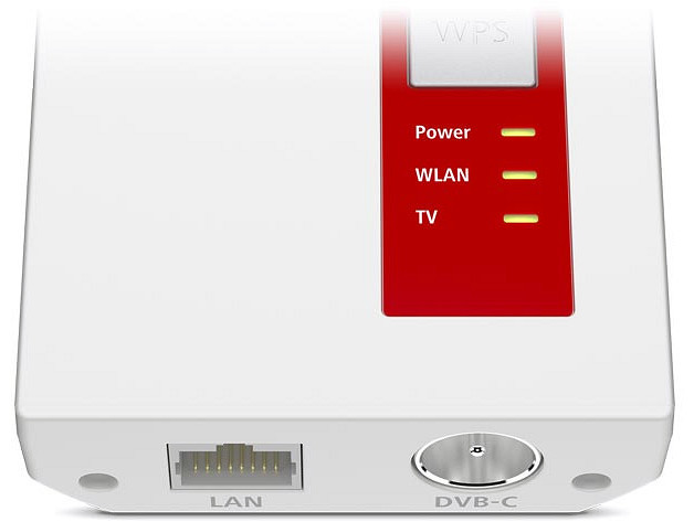 AVM Fritz WLAN Repeater DVB-C: Auf der Unterseite des WLAN-AC-Routers befinden sich eine Gigabit-LAN-Anschluss und eine Buchse für den Antenneneingang.