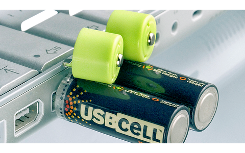 Moixa USB Cell AA - Diese wiederaufladbaren AA-Batterien verfügen über einen USB-Anschluss, über den sie sich einfach am USB-Port eines PCs anstecken und und wieder aufladen lassen.