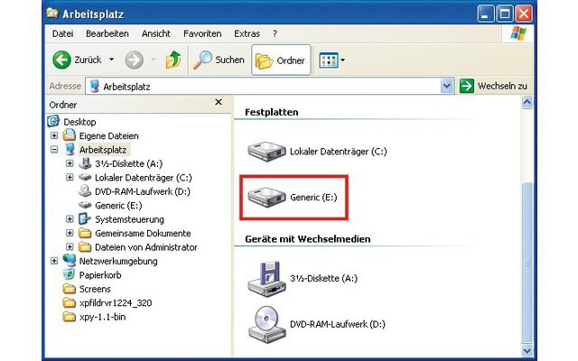 USB-Stick als Festplatte: Das Laufwerk „E:“ ist in Wirklichkeit ein USB-Stick. Dank eines speziellen Treibers behandelt Windows ihn aber als Festplatte und nicht als „Gerät mit Wechselmedium“ (Bild 1).