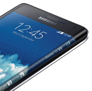 Samsung Galaxy Note Edge: Am rechten Rand ist der Bildschirm des Phablets nach hinten gebogen. Die gewölbte Leiste erweitert das Display in der Breite um 160 Bildpunkte.