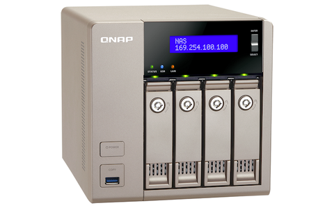 Käufer haben beim QNAP NAS-Server TVS-463 die Wahl zwischen 4 und 8 GByte Hauptspeicher, der sich auf bis zu 16 GByte erweitern lässt.
