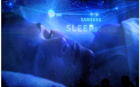 Samsung SleepSense Schlafsensor - Der SleepSense-Sensor von Samsung soll nicht nur eine genaue Analyse des Schlafes ermöglichen, sondern auch Smart-Home-Geräte automatisch ein- oder ausschalten.