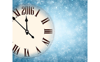Uhr zeigt kurz vor 2016