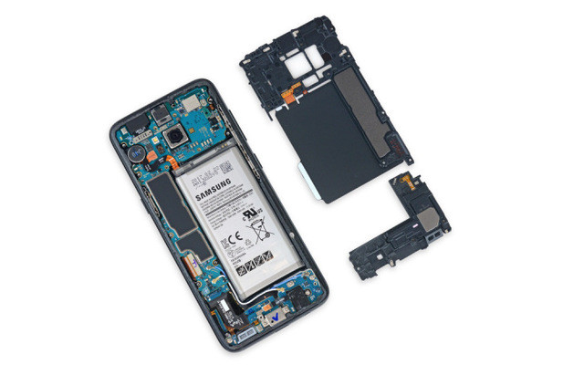 Der Mittelrahmen des S8 ist NFC-Antennen-Aufhängung