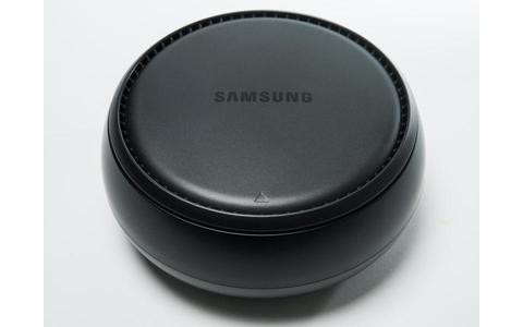 Das Samsung DeX ist zusammengeklappt sehr kompakt.