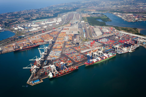 Größter Container-Hafen Afrikas in Durban