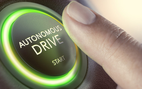 Knopf auf dem autonomous Drive steht